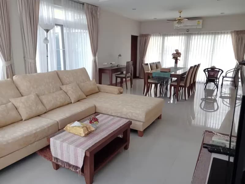 5 Bedroom House