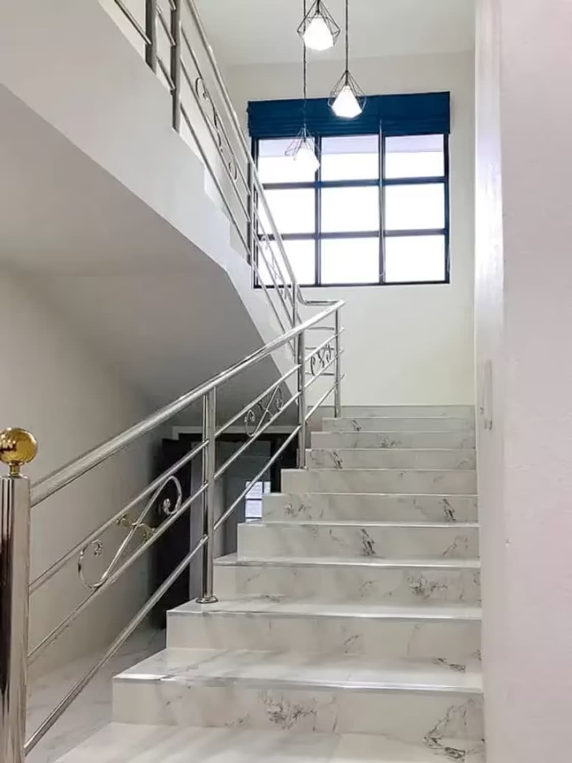 4 Bedroom House - Image 5