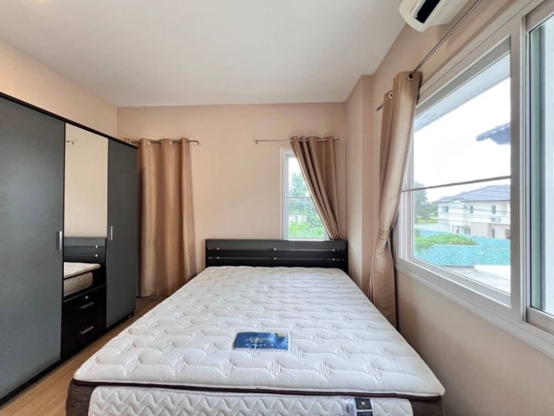 3 Bed House for Rent in San Sai - Image 5