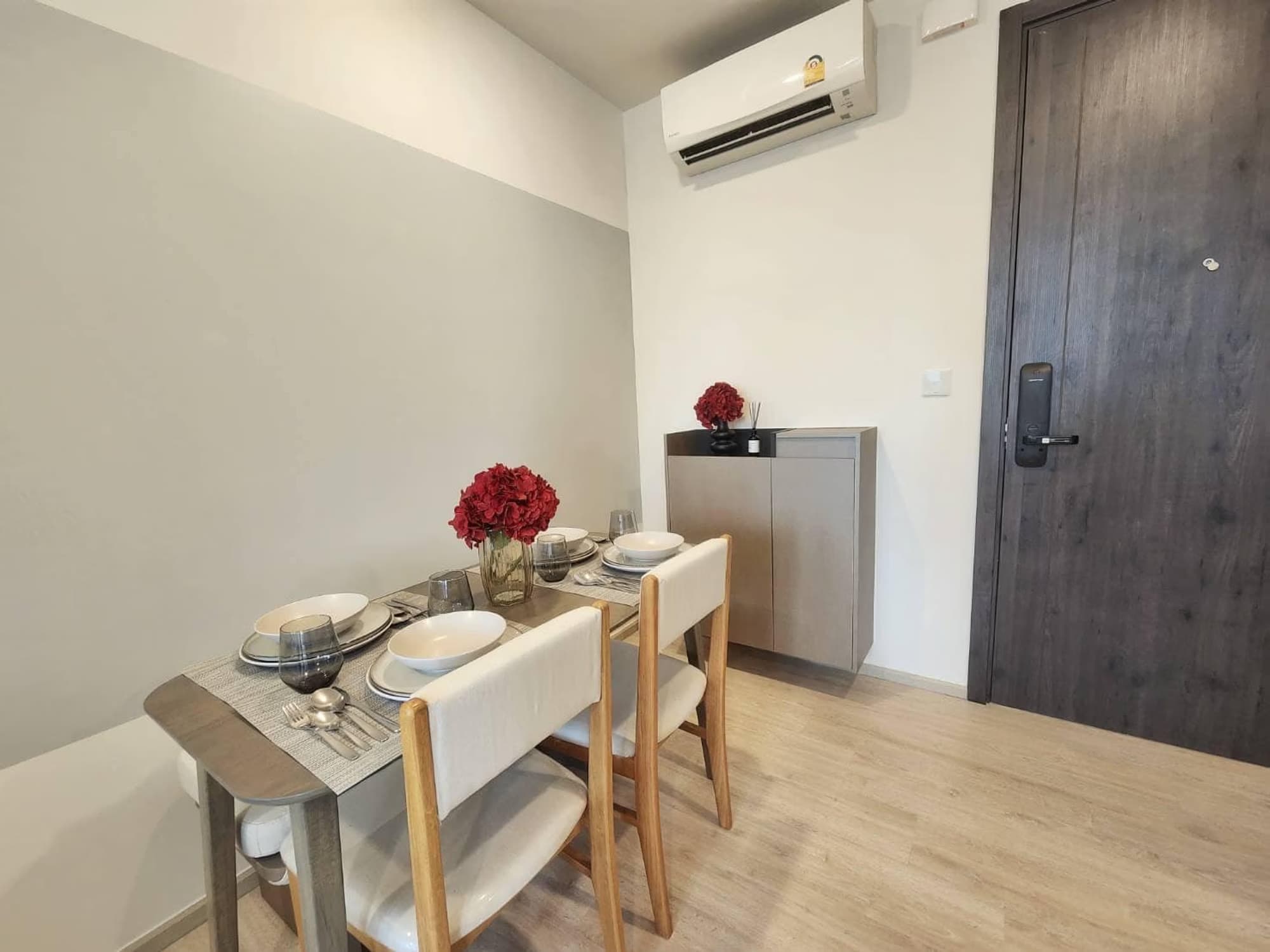 1 Bed Condo for Sale  Near Huai Khwang MRT - Image 3