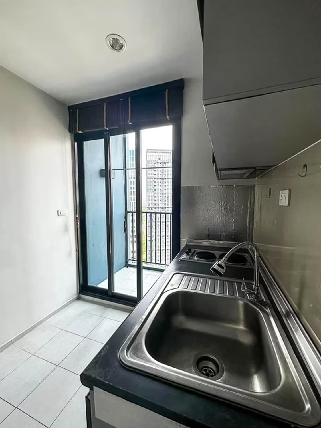1 Bedroom Condo - Image 5