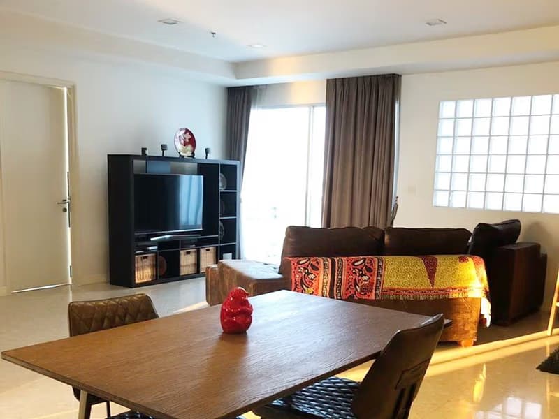 Nusasiri Grand Condominium