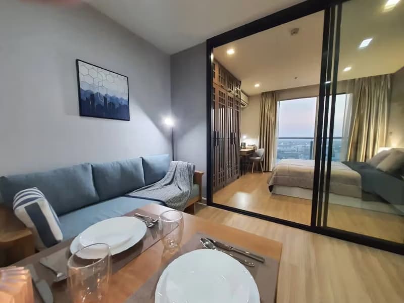  Skywalk Condominium - 1 Bed Condo for Rent *SKYW3817