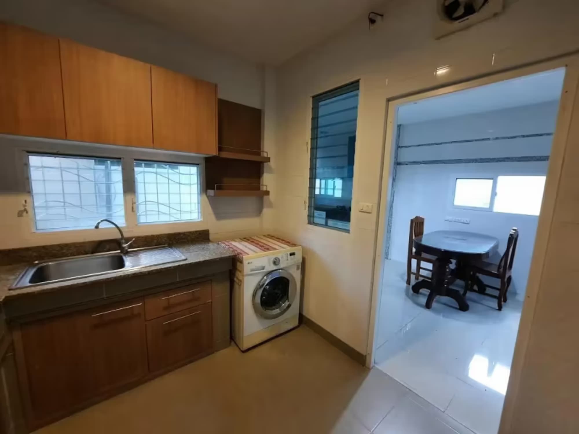 4 Bedroom House - Image 7