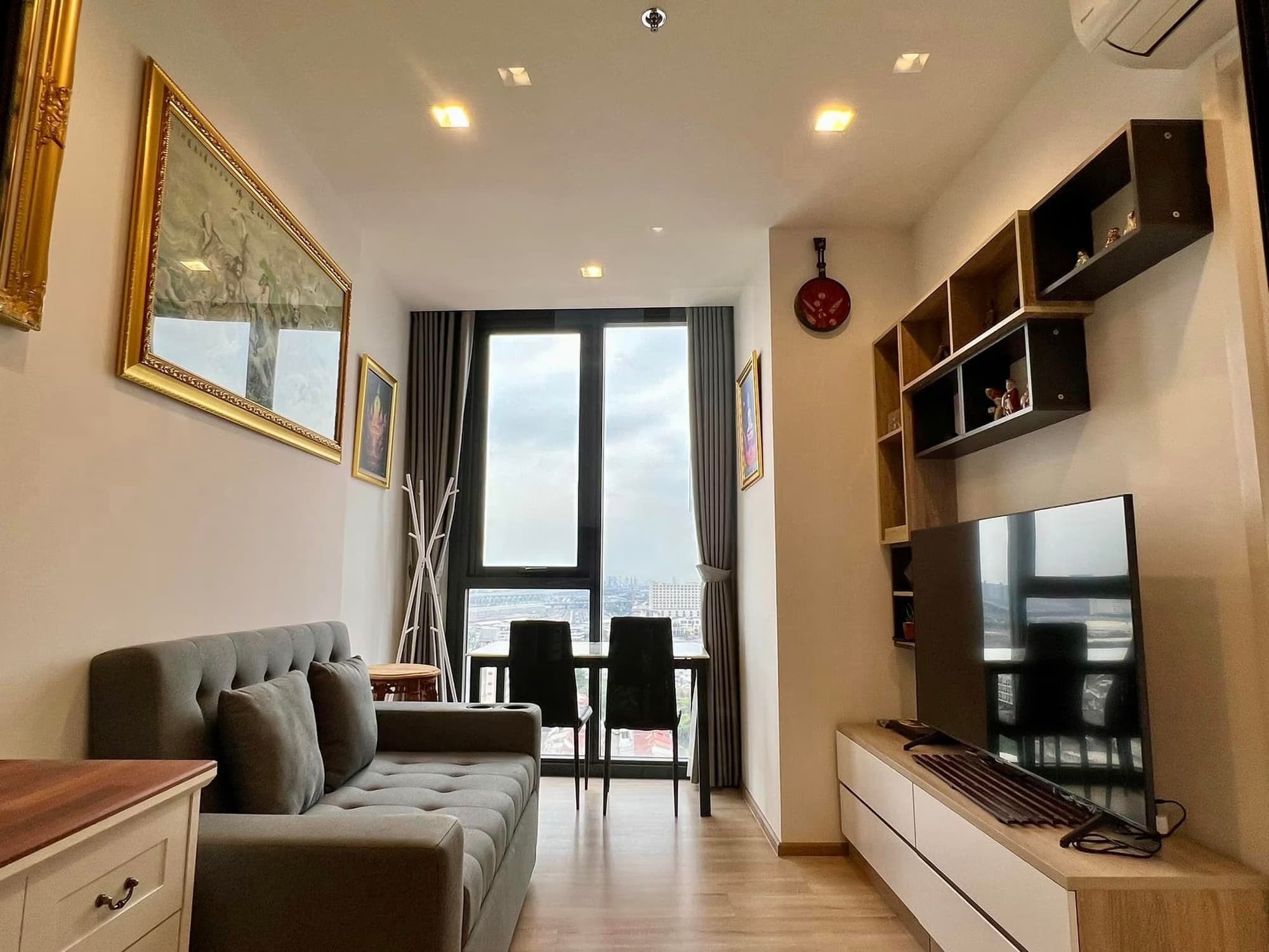 Condo for Rent at The LINE Phahon-Pradipat - Image 1