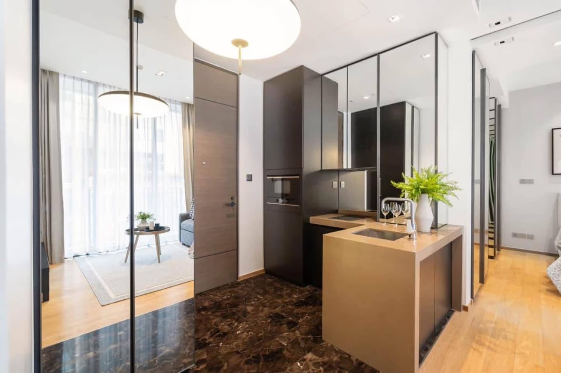 1 Bed Condo for Rent in Pathum Wan - Image 4