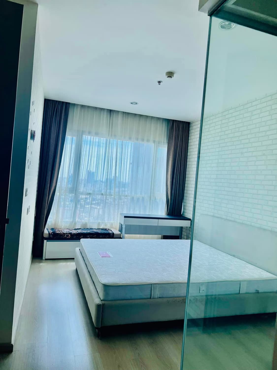 2 Bed Condo for Sale in Huai Khwang - Image 3