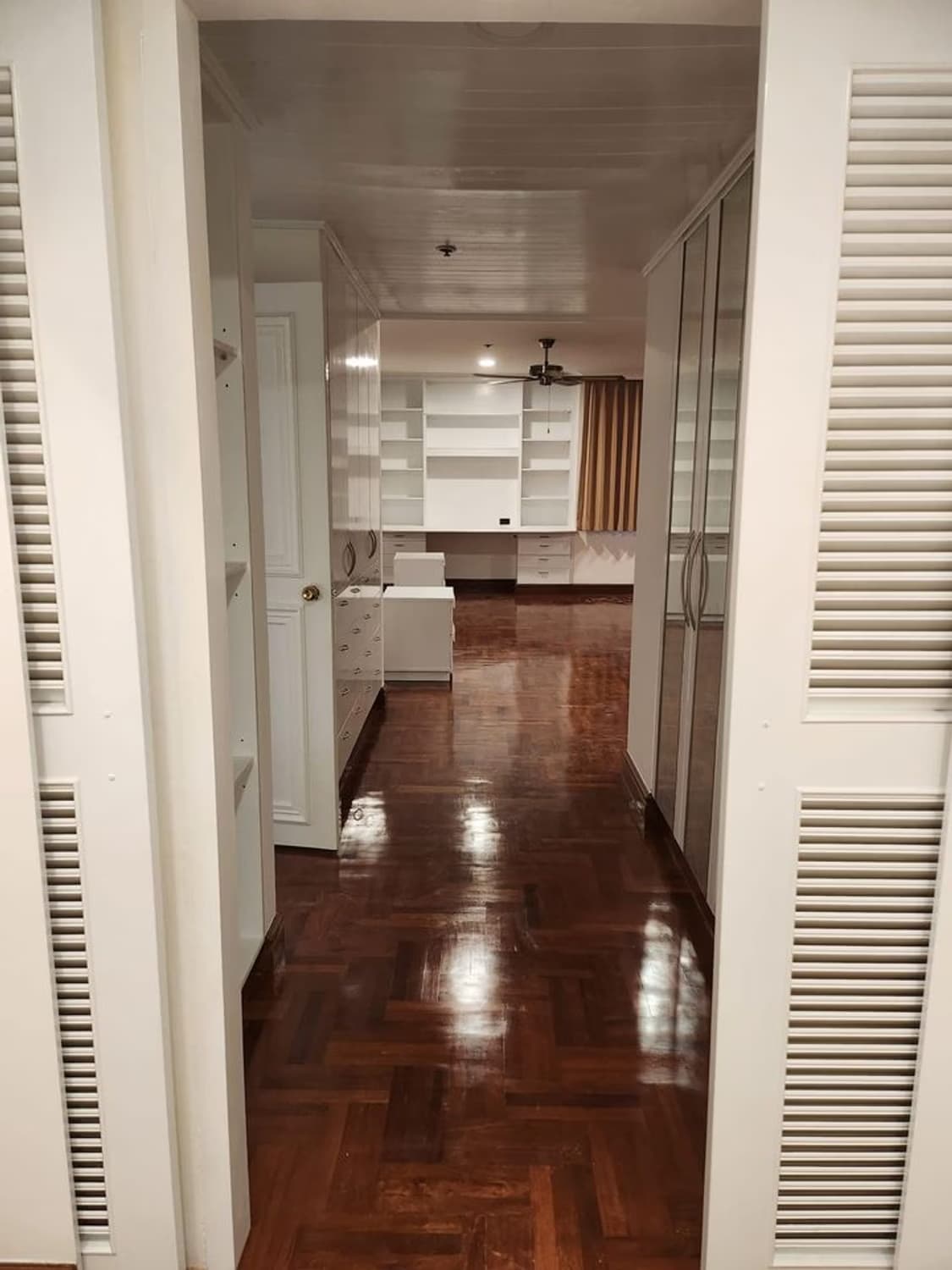3 Bed Condo for Rent in Watthana - Image 18