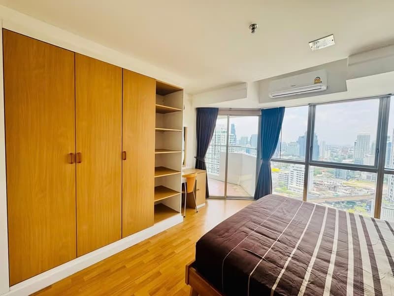 2 Bed Condo for Rent in Khlong Toei
