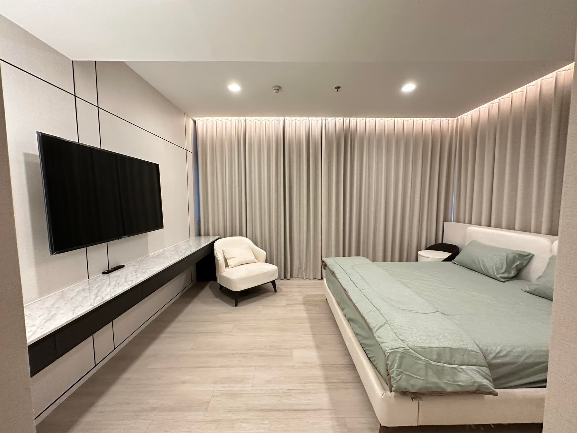 3 Bed Condo for Rent  Near Ekkamai BTS - Image 5