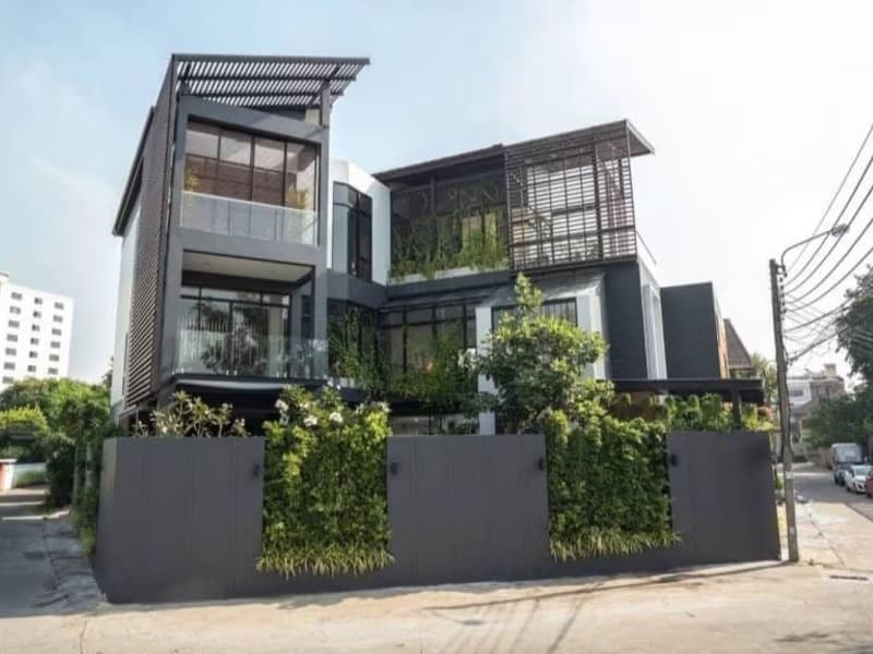 House for Sale in Sukuhmvit 71