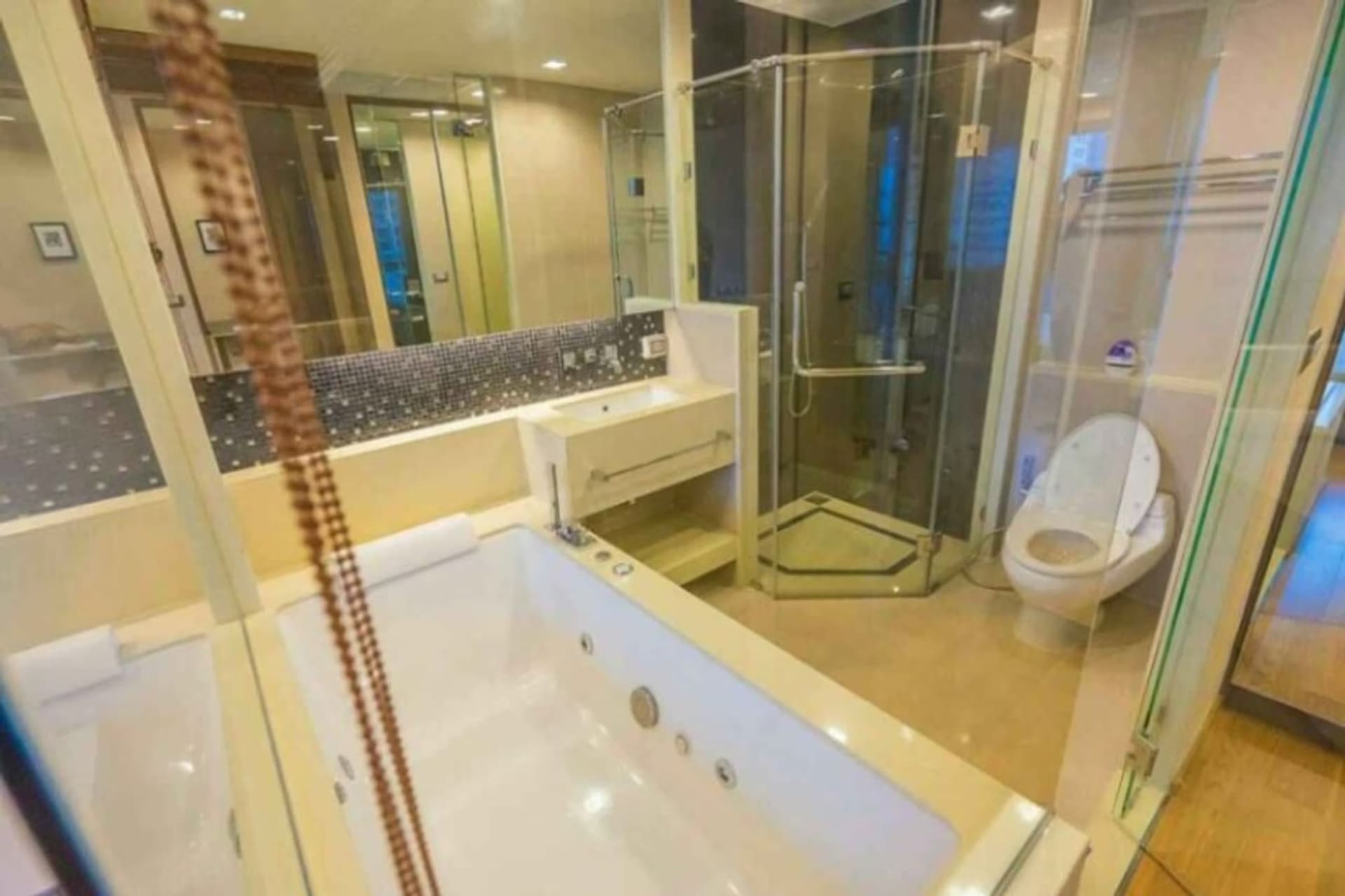 2 Bed Condo for Rent in Bang Rak - Image 6