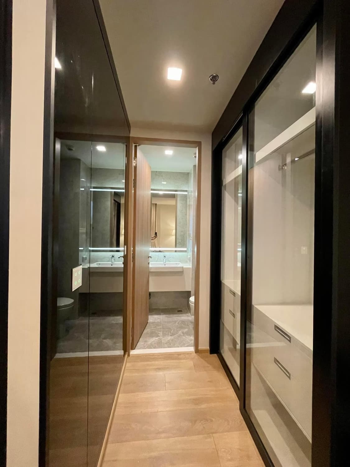 1 Bed Condo for Rent and Sale in Watthana - Image 6