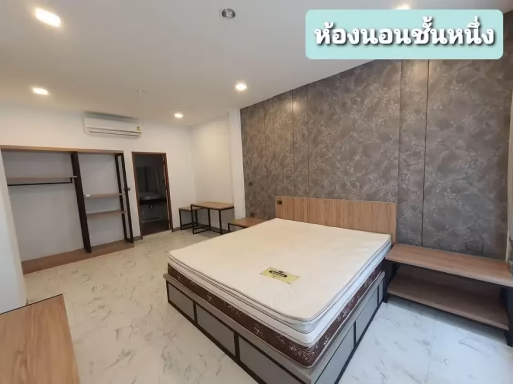 8 Bedroom House - Image 4