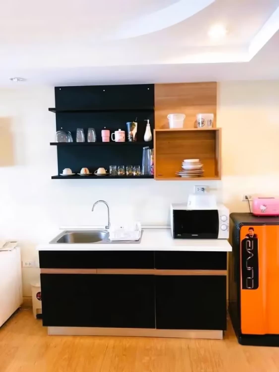 1 Bedroom Condo - Image 4