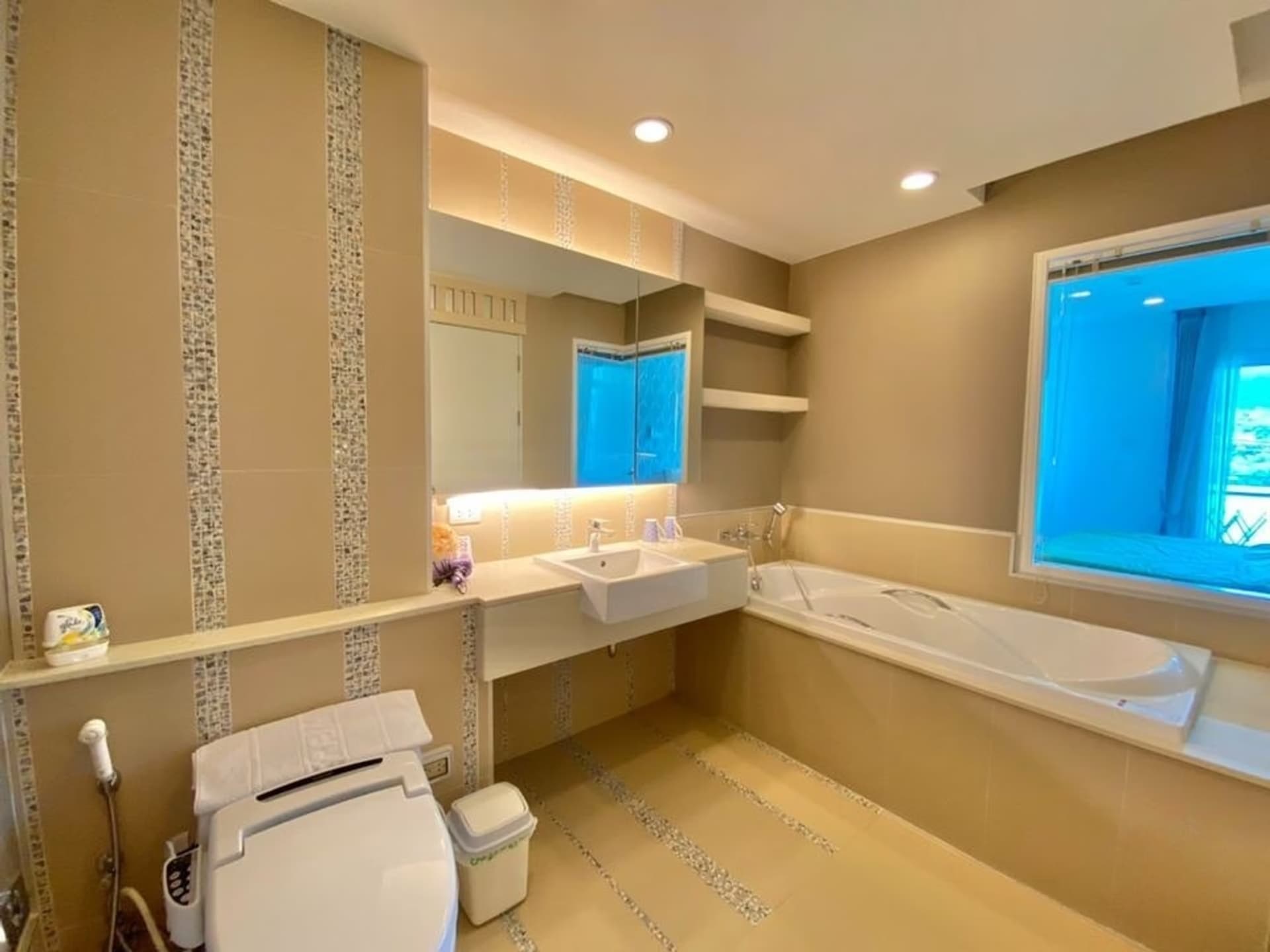  - Image 6