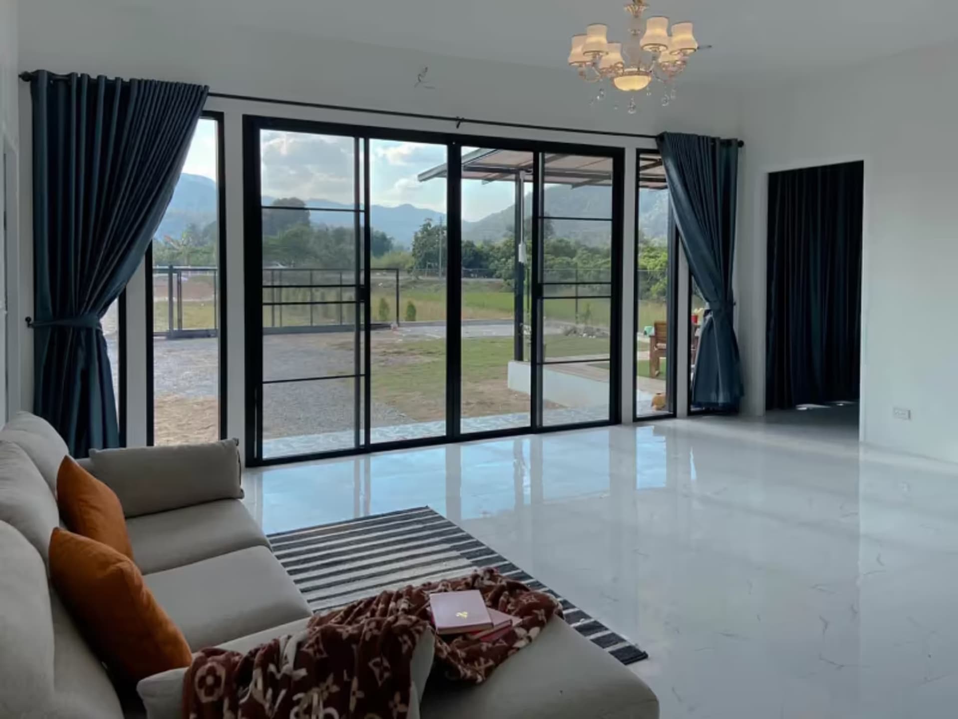 3 Bedroom House - Image 4