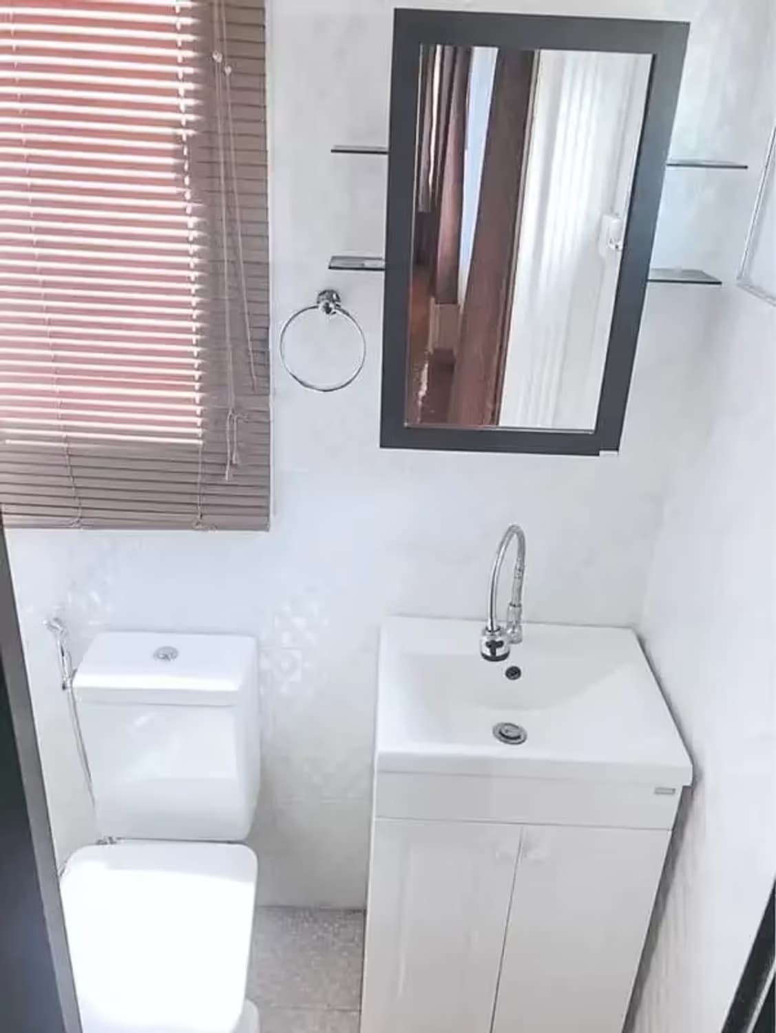 4 Bedroom House - Image 19