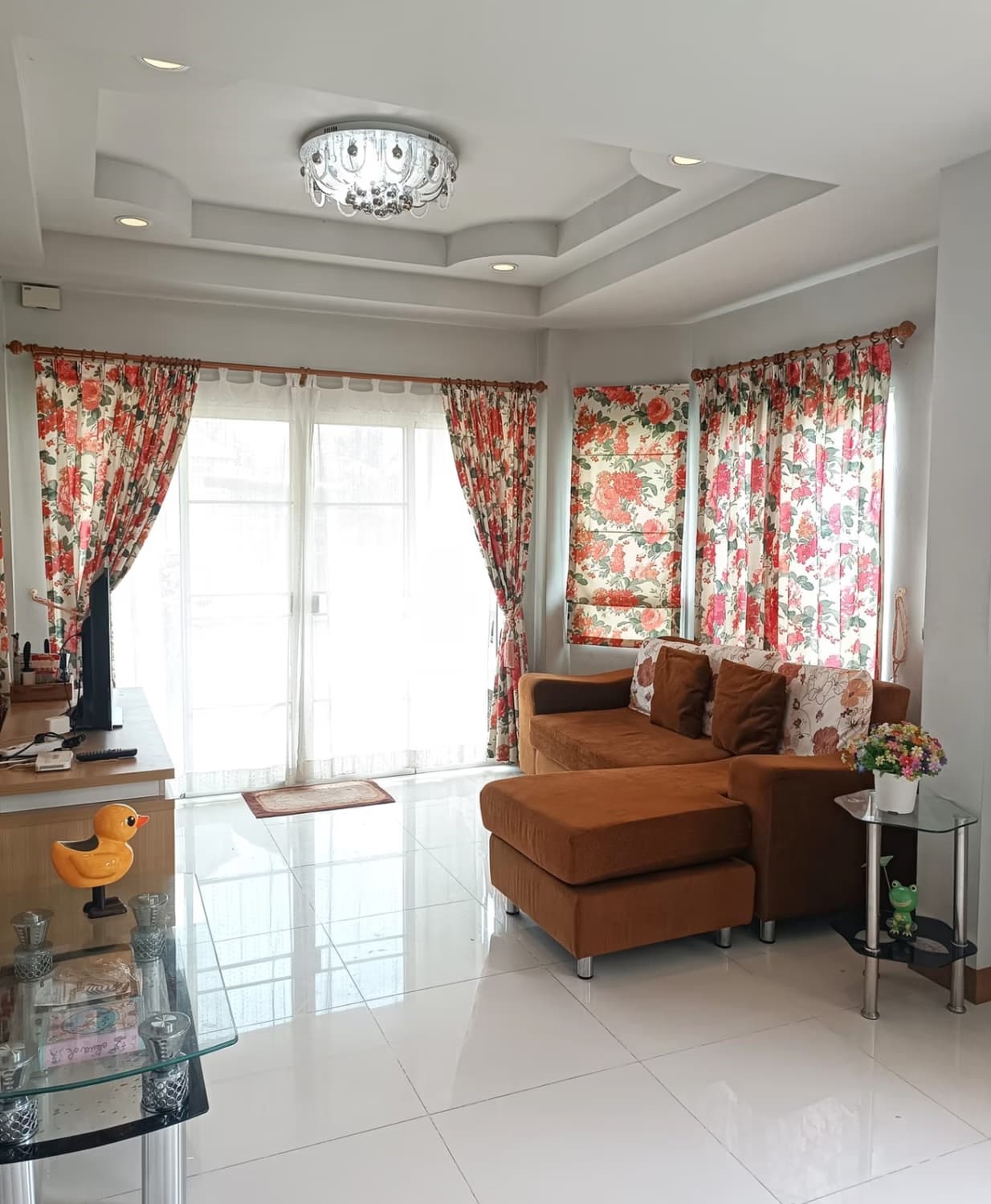 3 Bed House for Rent in San Kamphaeng - Image 2