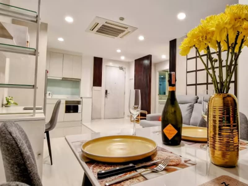 1 Bedroom Condo for Rent at S Condo