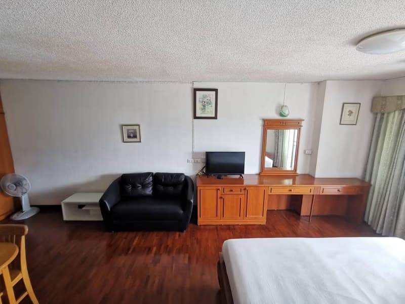 Condo for Sale at Hillside 4