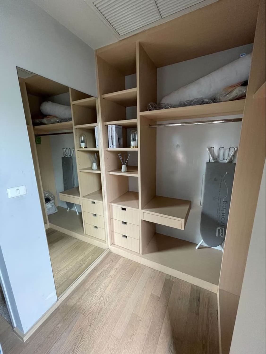 Condo for Rent at Noble Refine - Image 11