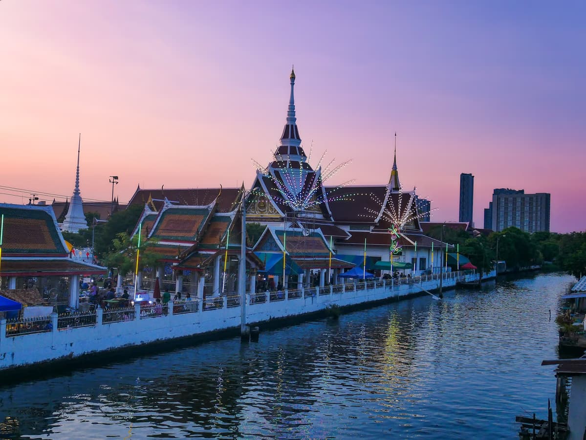 Wat Ban Rai Charoen Phon school