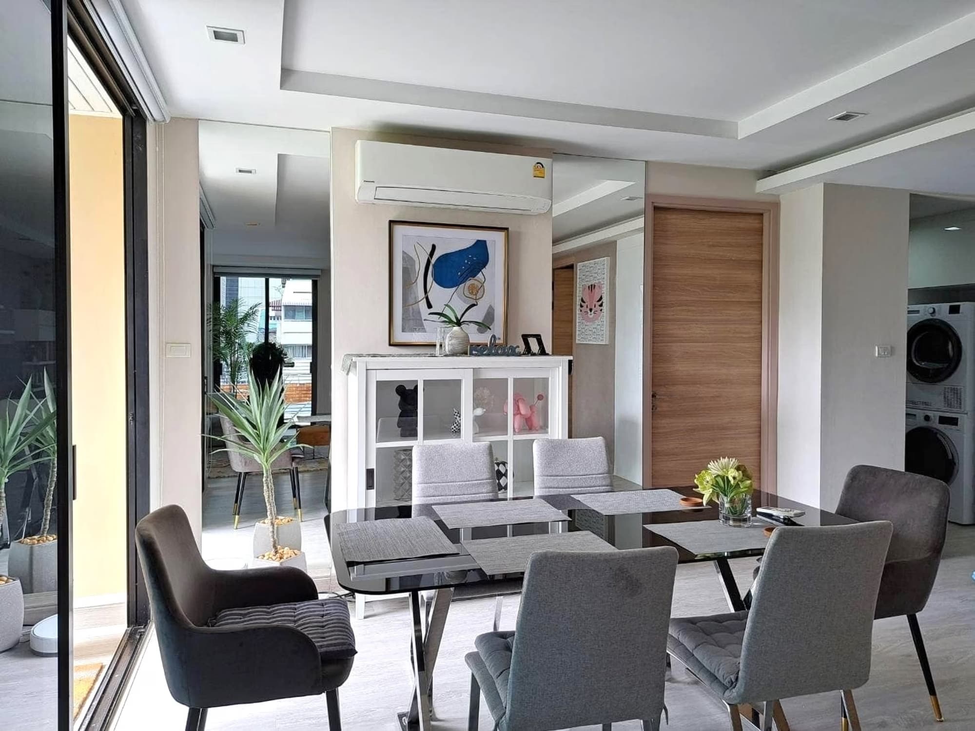 2 ห้องนอน คอนโด สำหรับ ขาย ใน Pathum Wan - Image 2