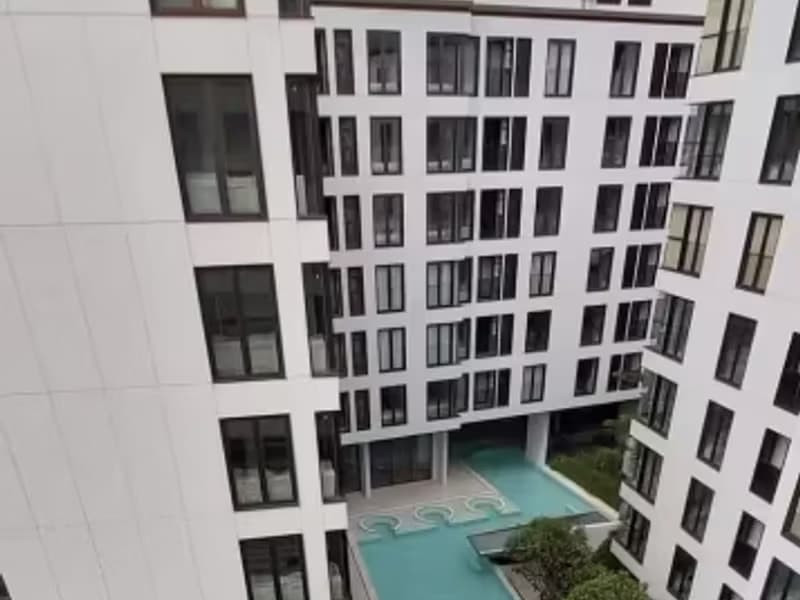 1 Bedroom Condo