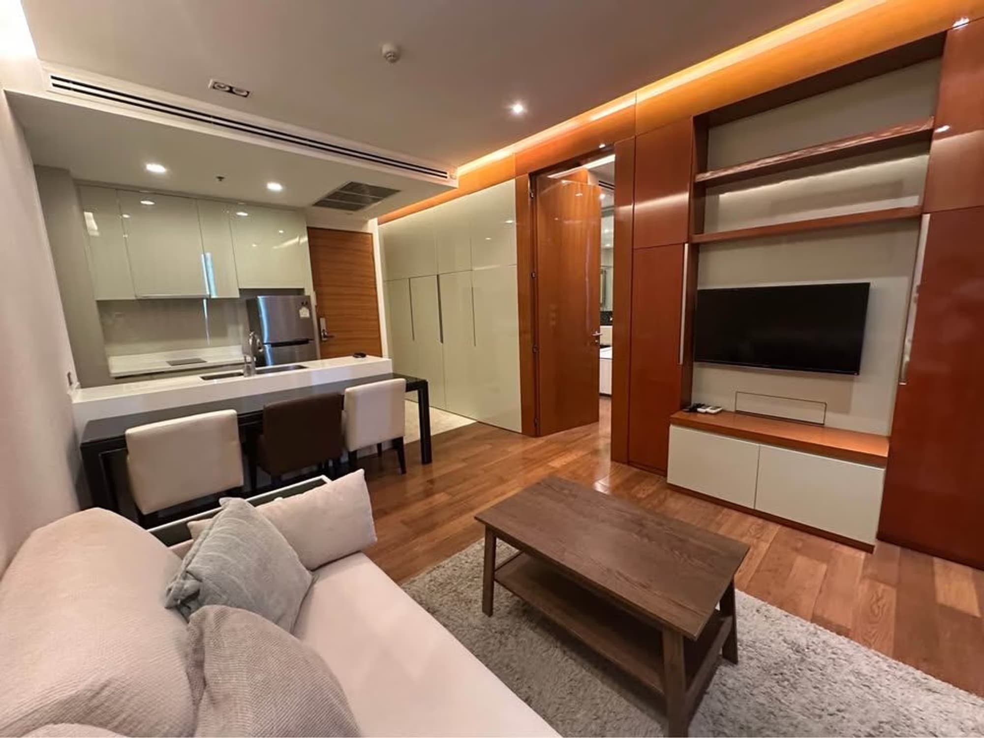 1 Bed Condo for Rent in Khlong Toei - Image 4 1 Bed Condo for Rent in Khlong Toei - Image 4