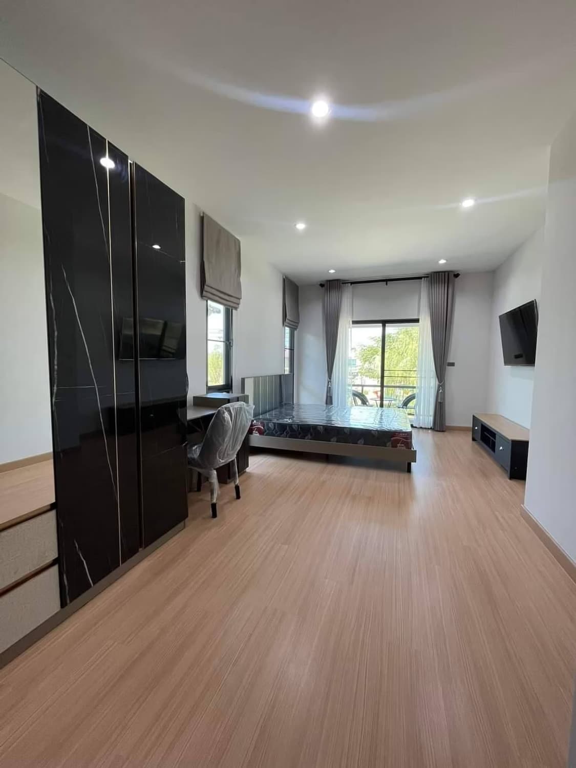 3 Bed House for Rent in Saraphi - Image 9