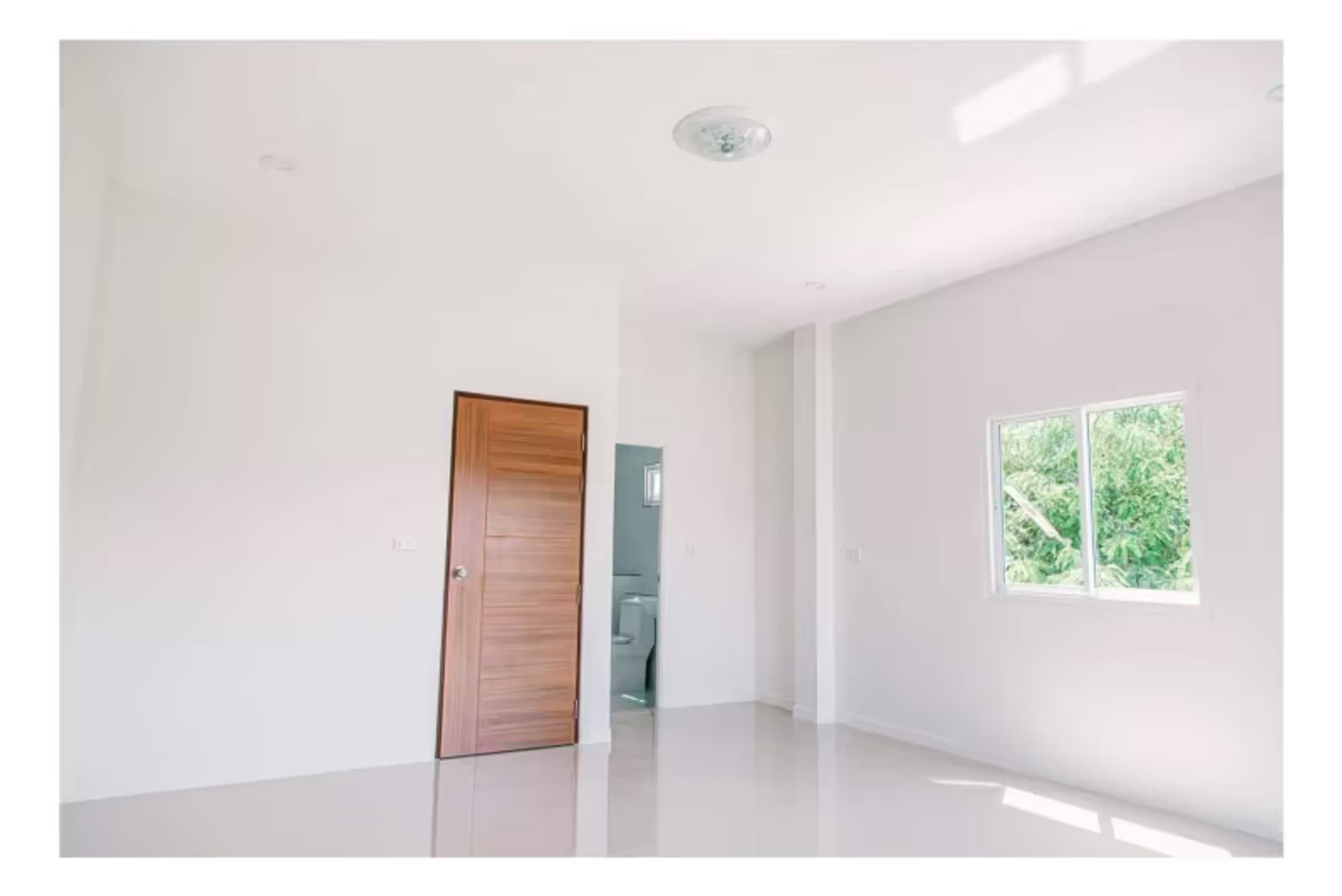2 Bedroom House - Image 5