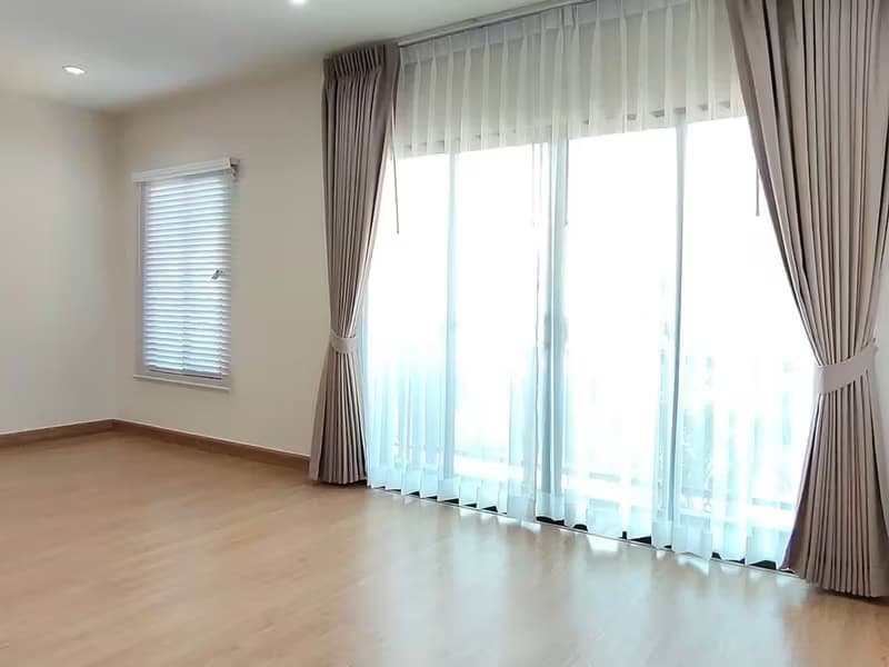 House for Sale in Bang Phli.
