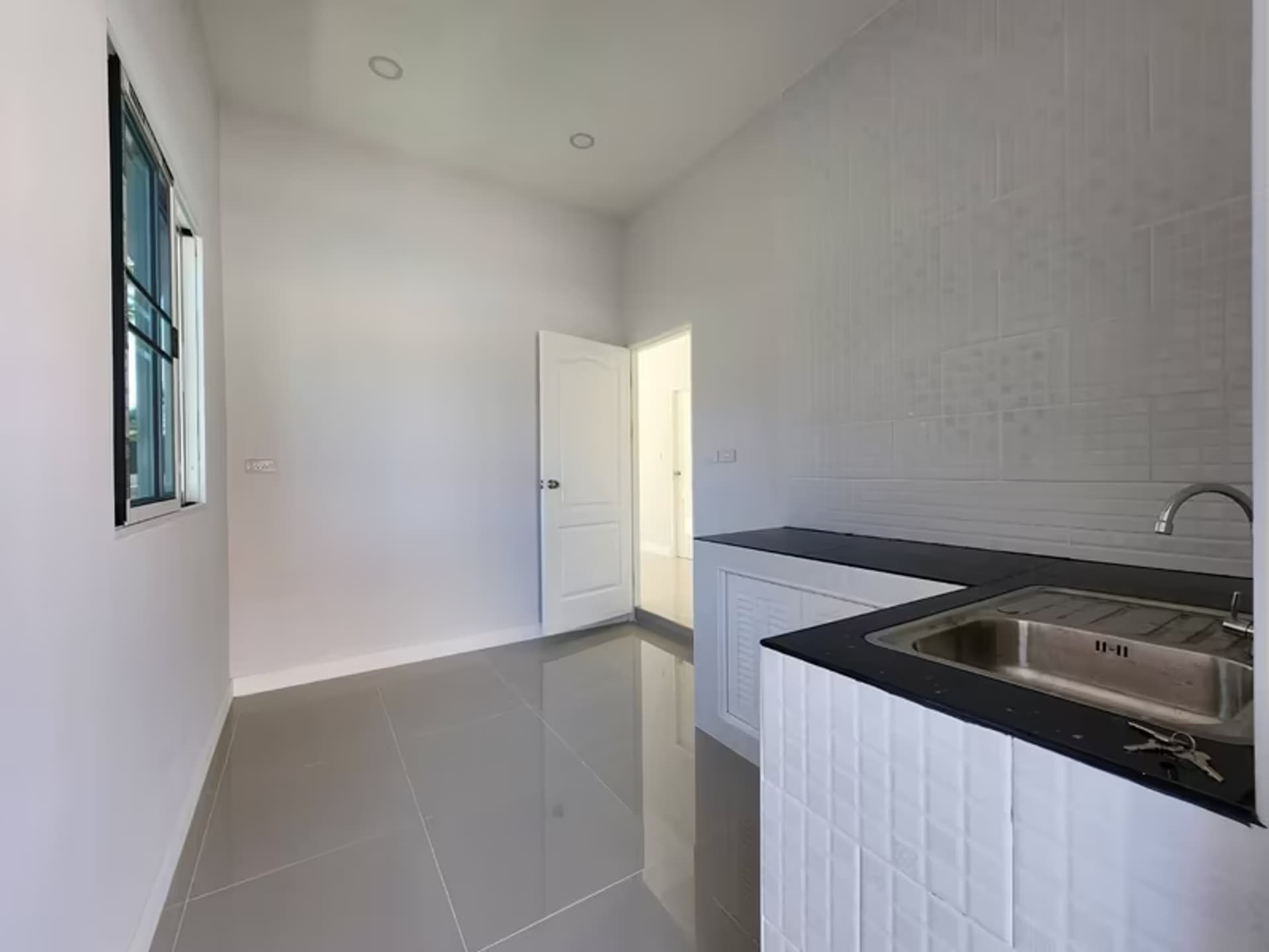  - Image 5