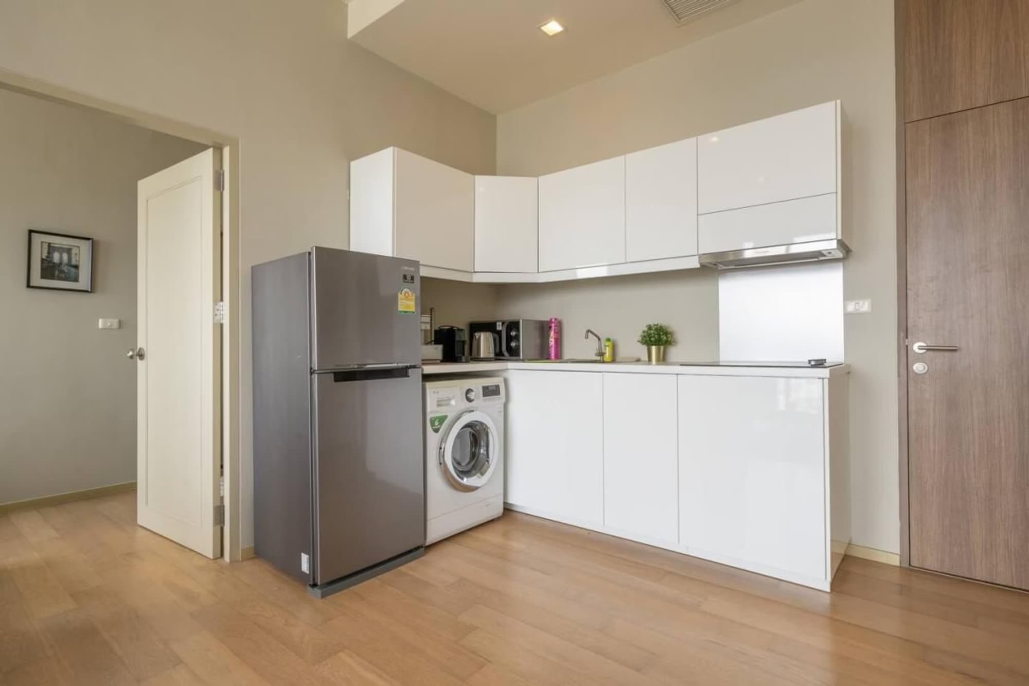 1 Bed Condo for Sale in Watthana - Image 7