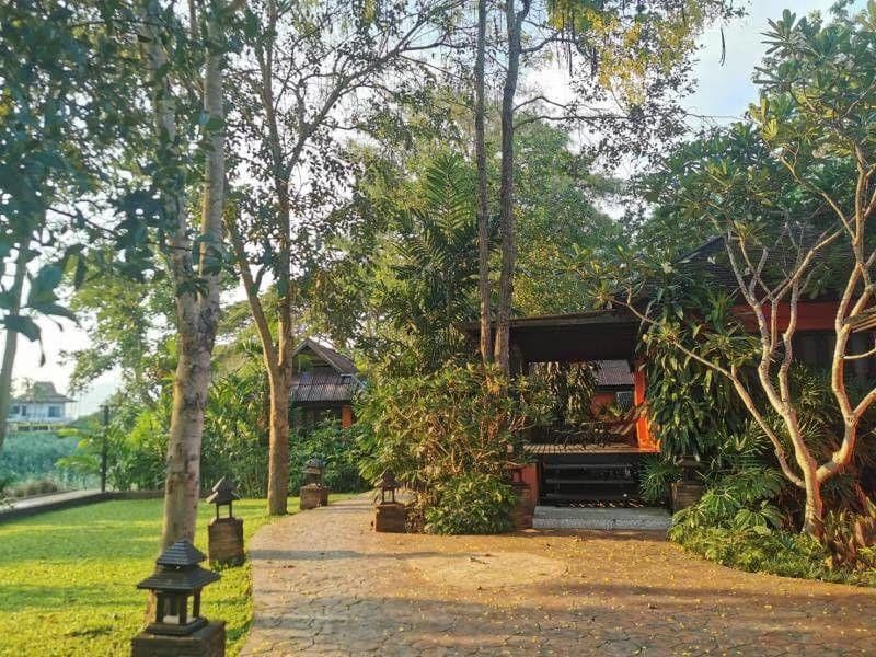 20 Bed House for Rent and Sale in Saraphi