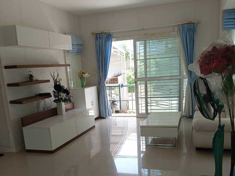 3 Bed House for Rent in undefined