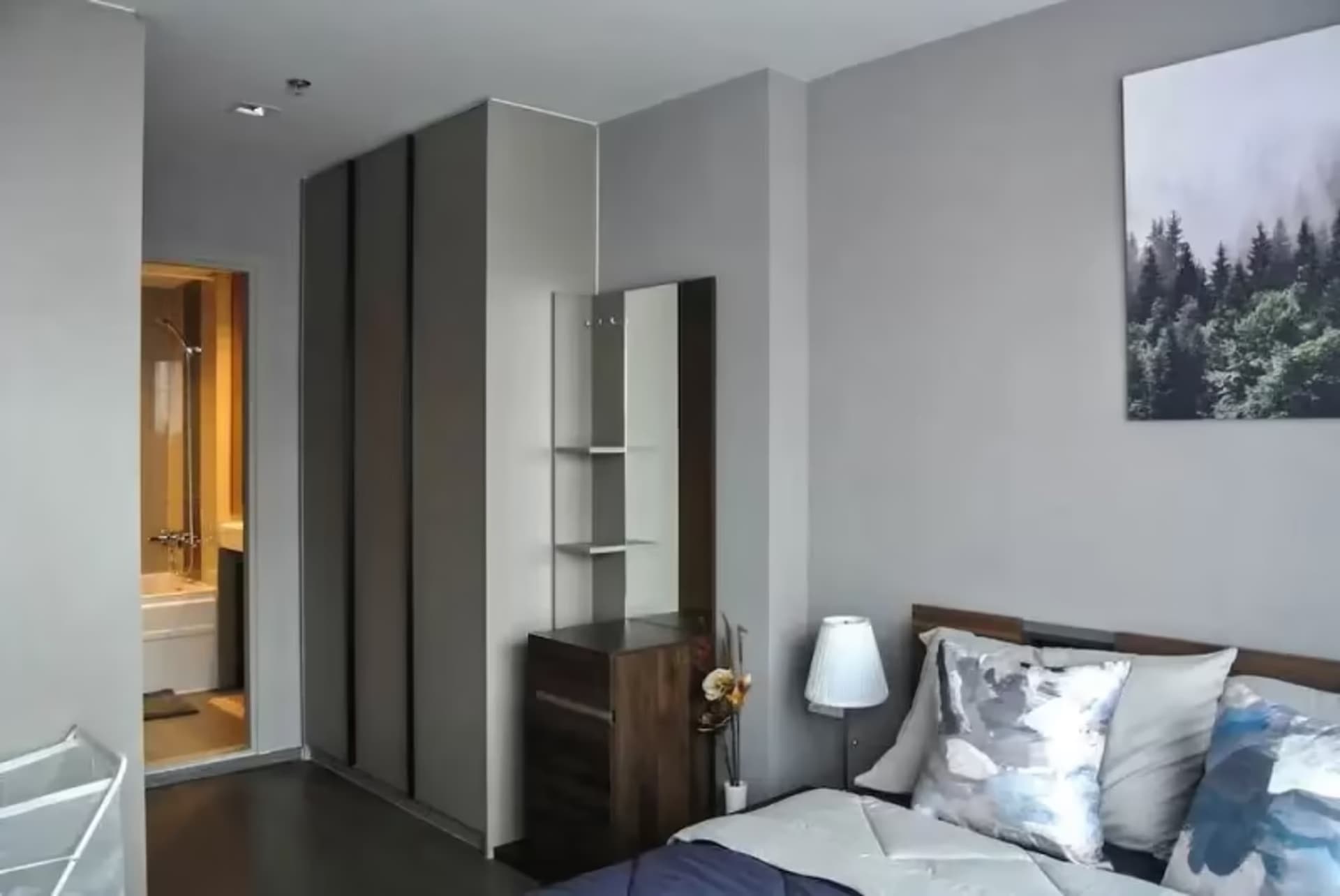  - Image 3