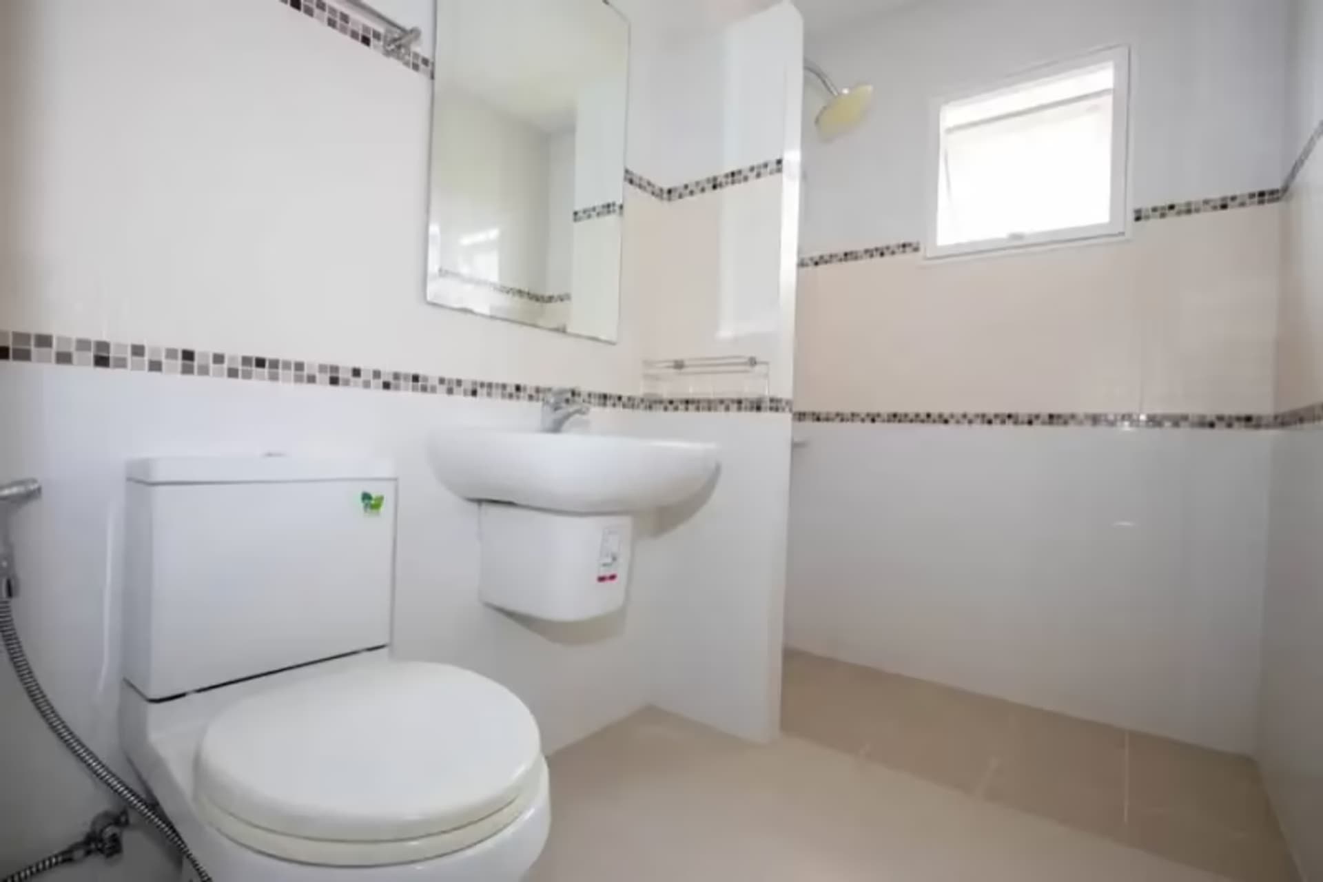 3 Bedroom House - Image 3