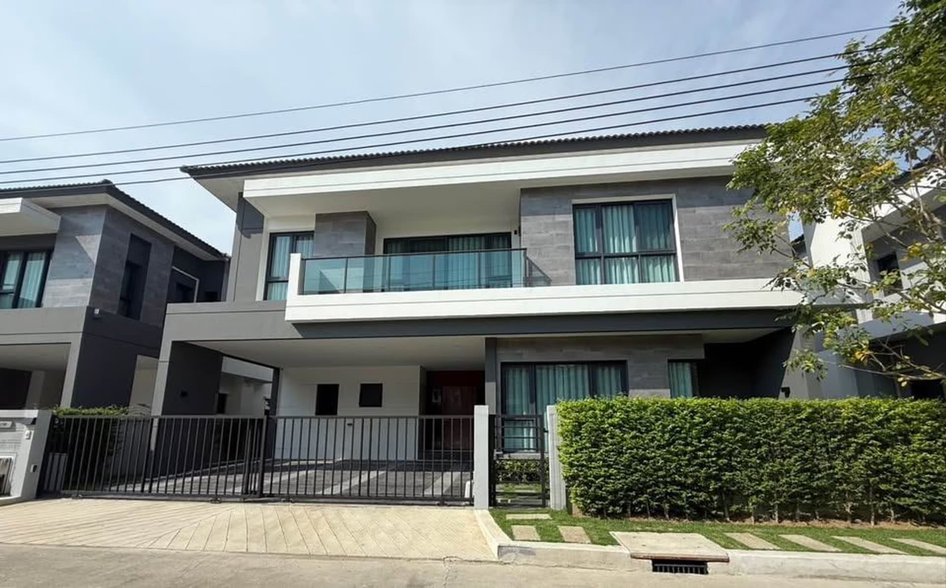 4 卧室 别墅 用于 出租 在 Bang Phli - Image 1