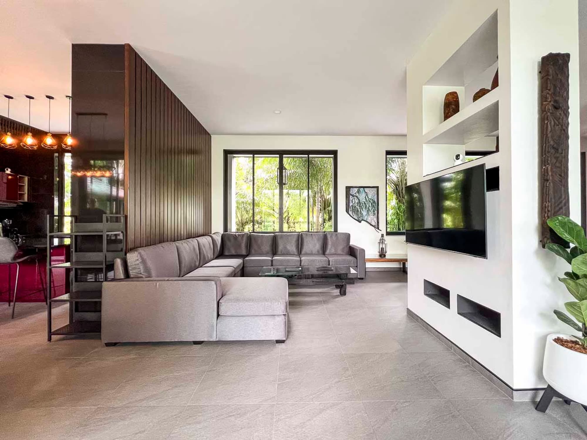 Luxury Lakeside Home for Sale in Mae RIm - Image 10