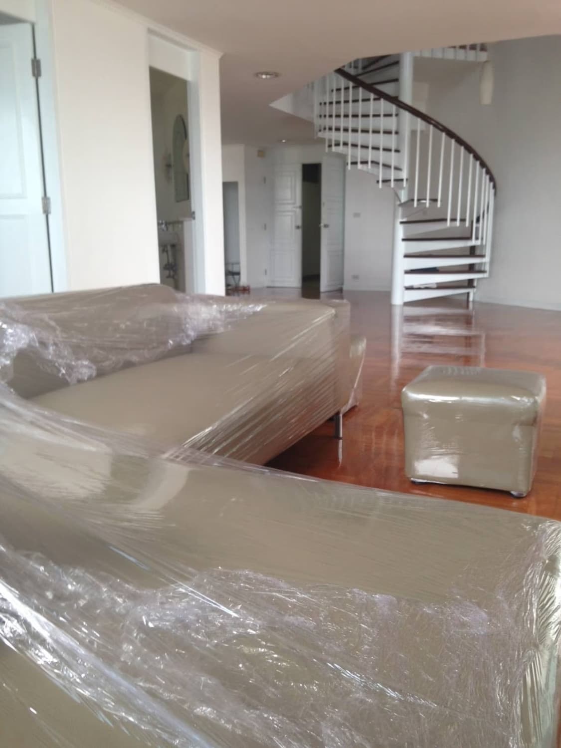 3 Bed Condo for Rent and Sale in Watthana - Image 7