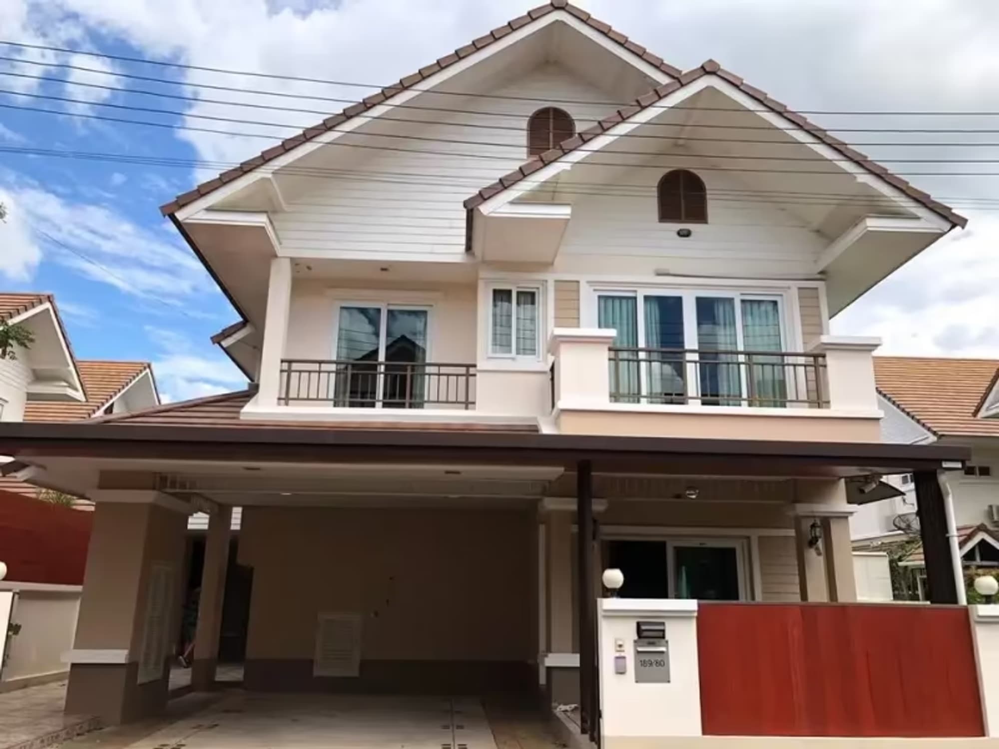 4 Bedroom House - Image 13