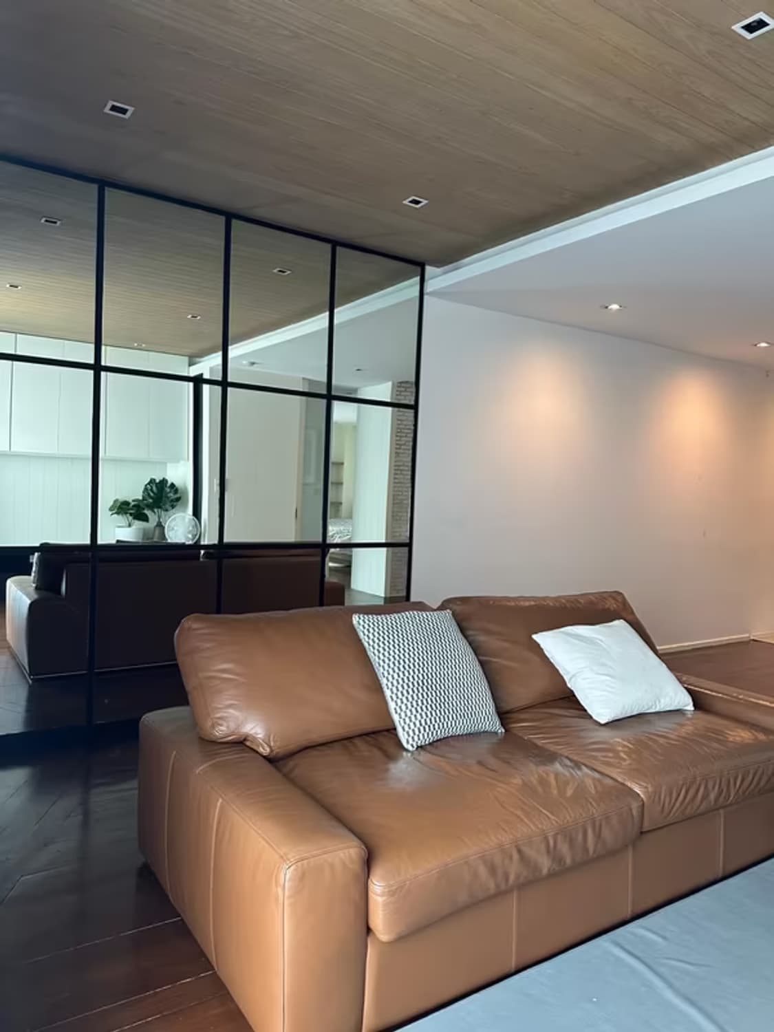 Condo for Rent, Sale at Muang Thai - Phatra Complex - Image 6