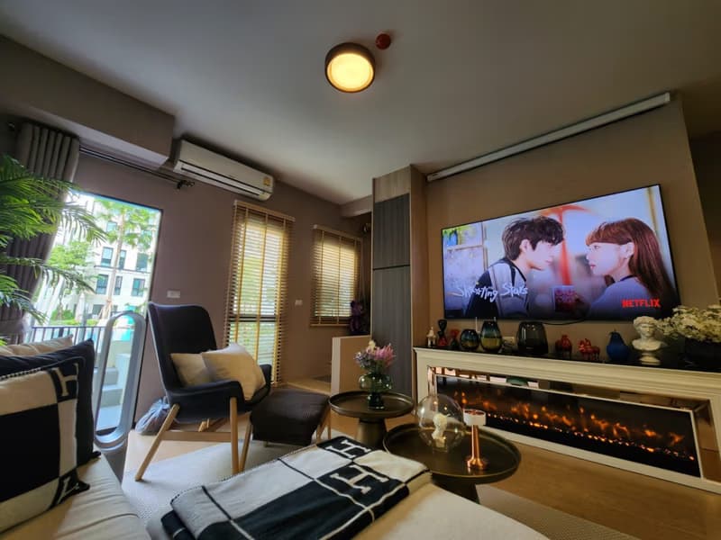 1 Bedroom Condo