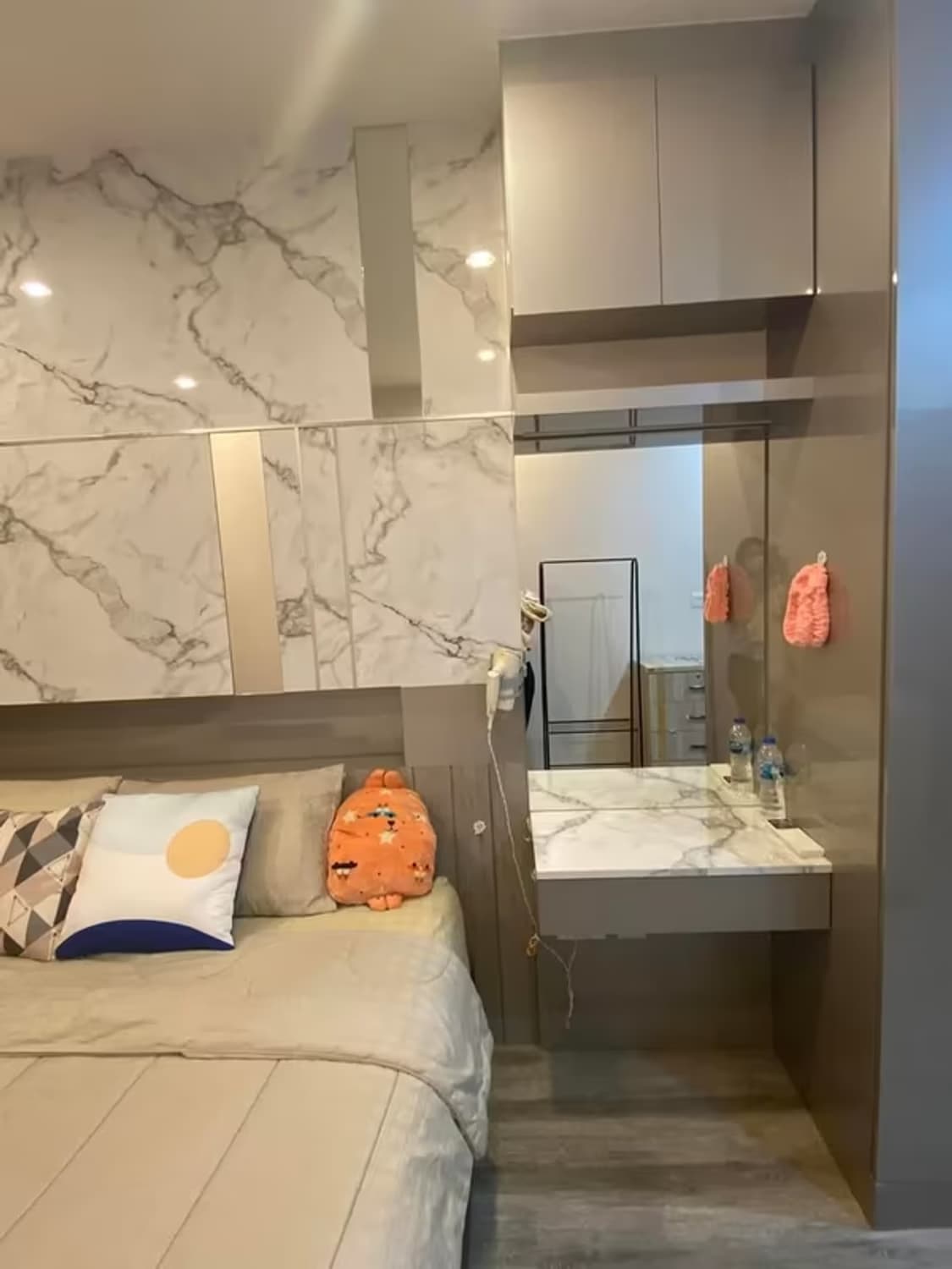 1 Bedroom Condo for Rent - Image 1