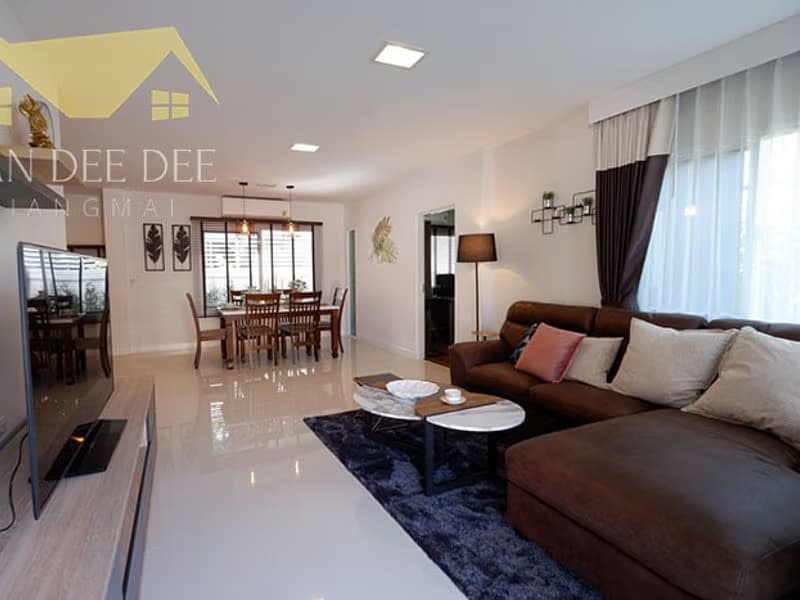4 Bed House for Rent in San Kamphaeng District