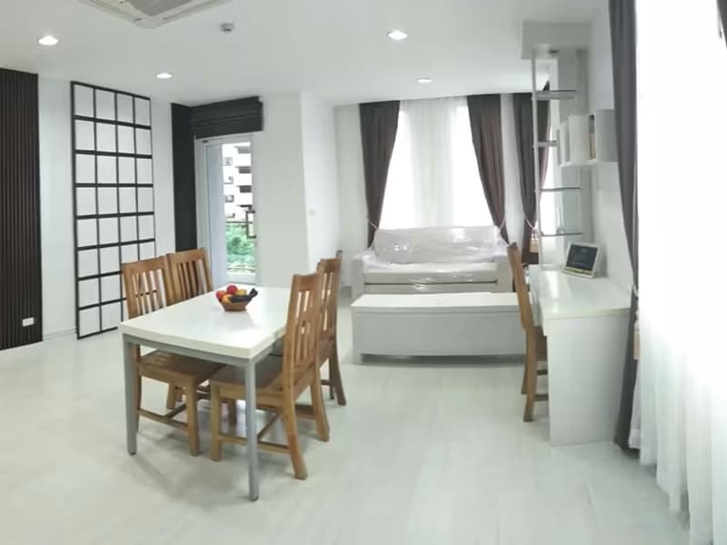 1 Bedroom Condo
