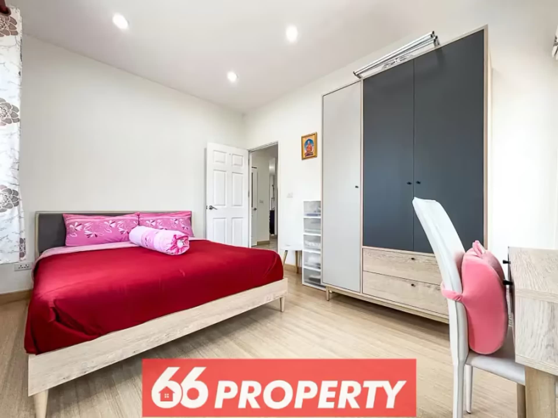 2 Bedroom House - Image 5