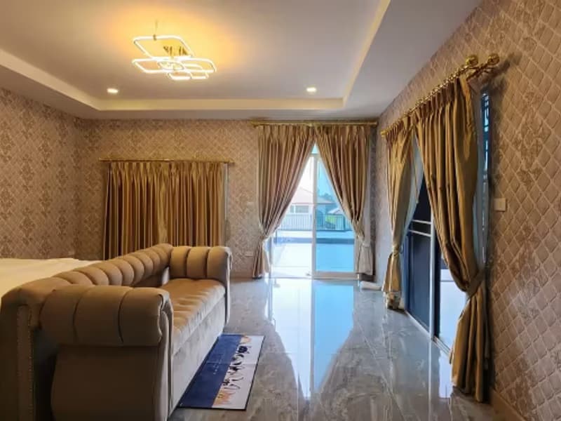 5 Bedroom House